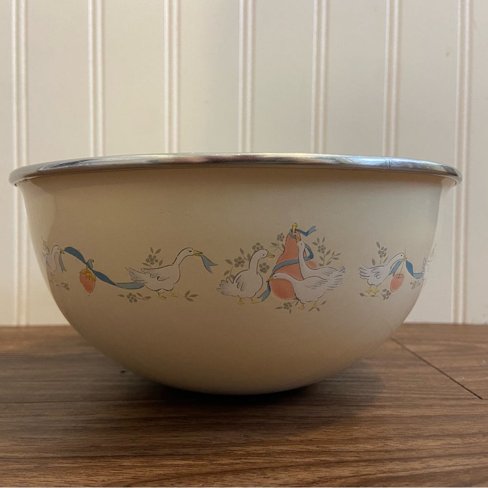 Enamelware Bowl Marmalade Geese Pear Blue Ribbon 90’s Cottagecore Cream Silver